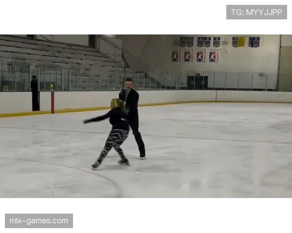 托尼娅·哈丁当年那身训练服都快磨出洞了，转头却敢砸钱买镶钻冰鞋？